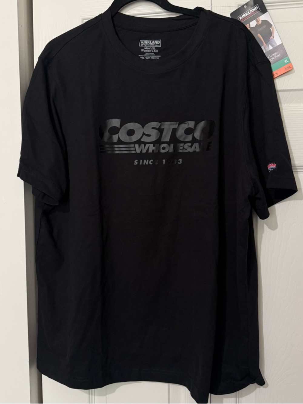 Costco Kirkland Signature Unisex Logo Crewneck Tee, Black, Men’s XL /Women’s XXL